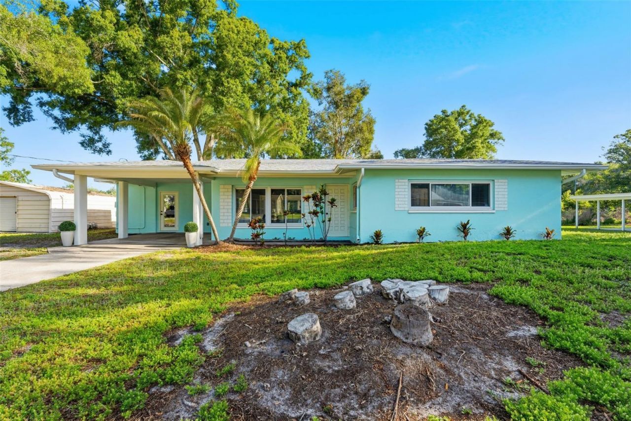 910 Linwood Terrace , Lutz, FL 33549 Photo