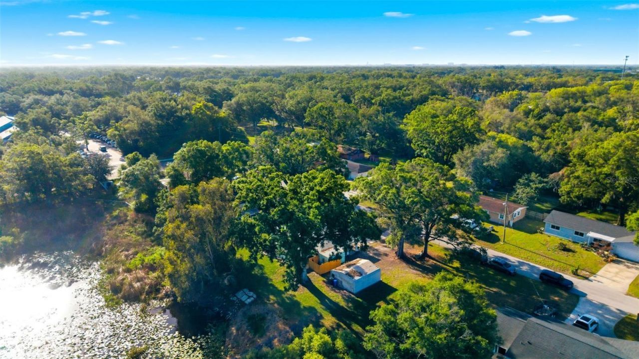 910 Linwood Terrace , Lutz, FL 33549 Photo