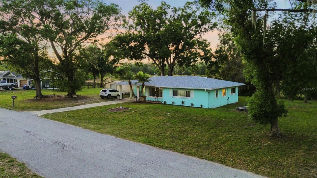 910 Linwood Terrace , Lutz, FL 33549 Photo