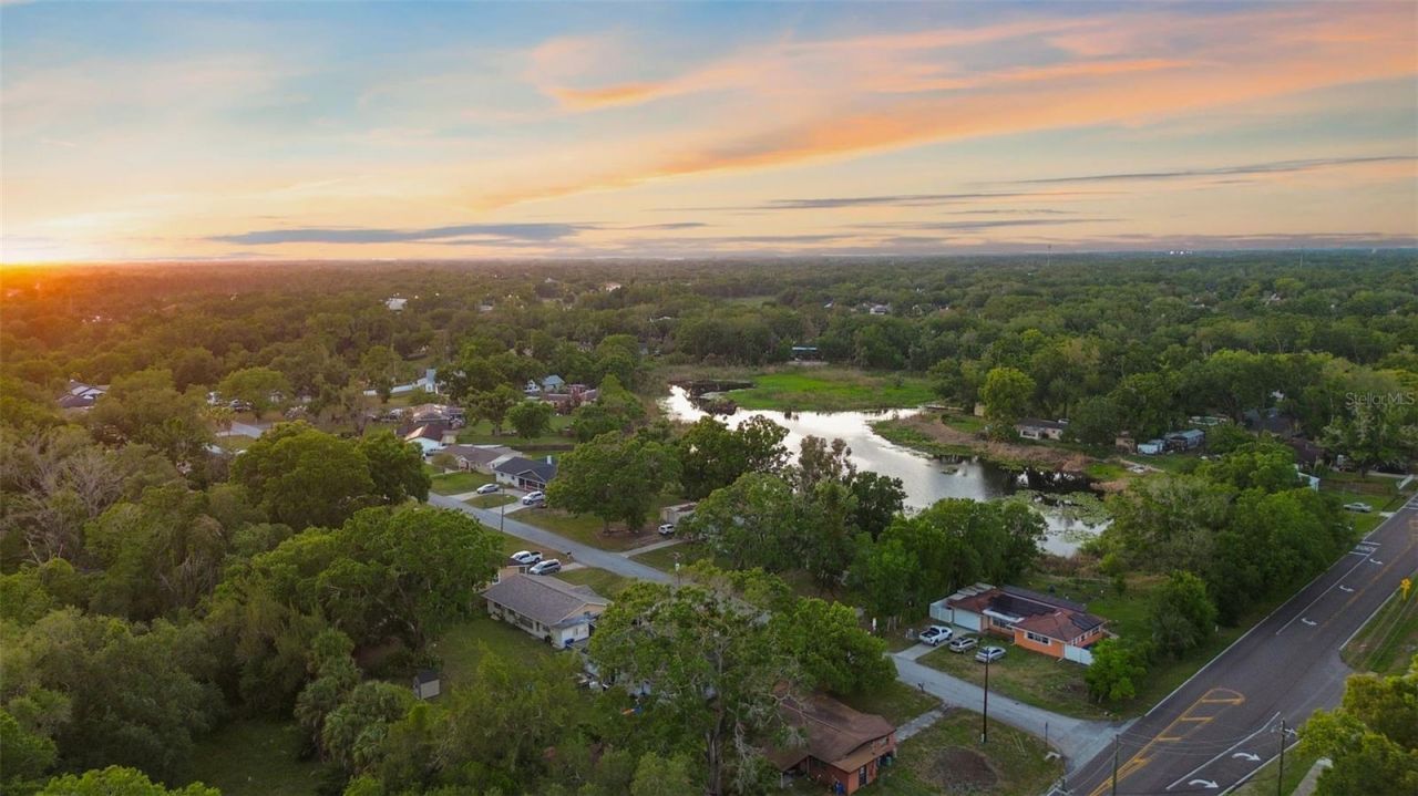 910 Linwood Terrace , Lutz, FL 33549 Photo