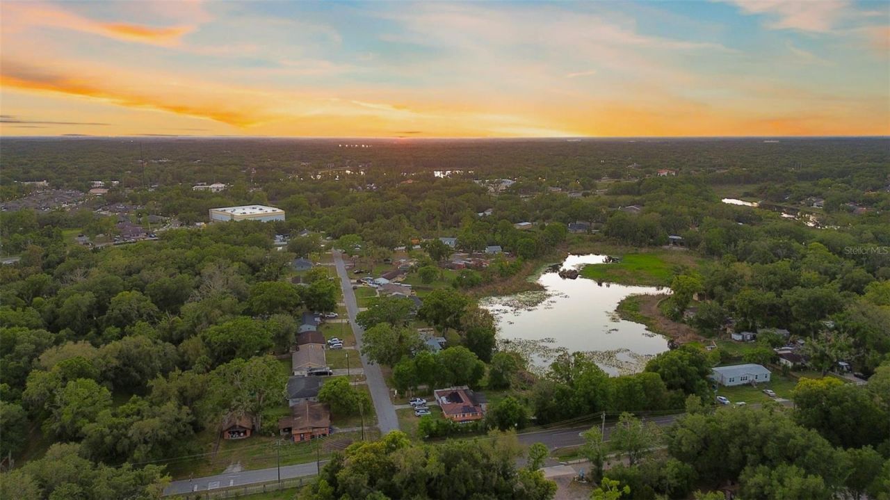 910 Linwood Terrace , Lutz, FL 33549 Photo