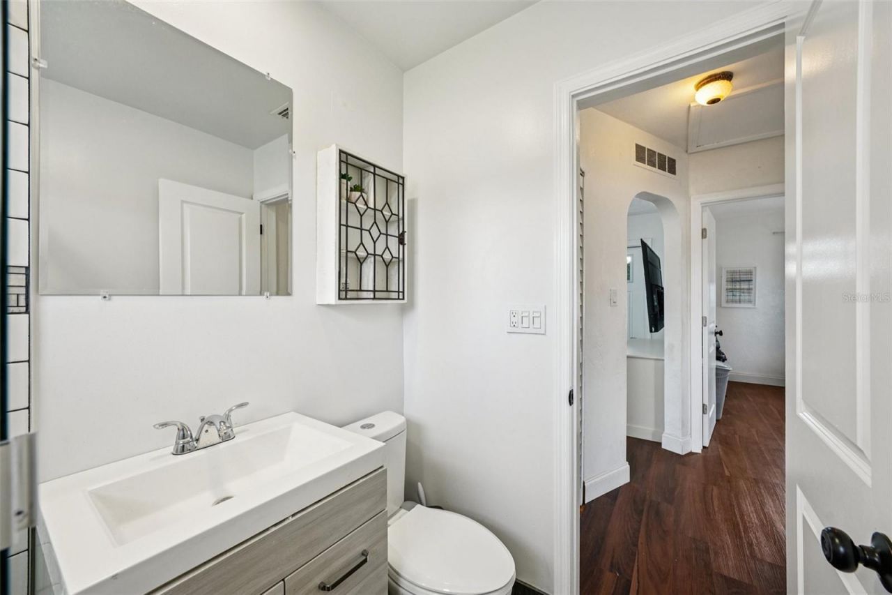 6527 3rd Avenue S, Saint Petersburg, FL 33707 Photo