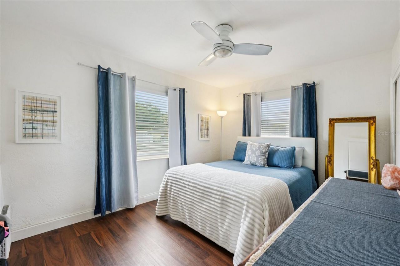 6527 3rd Avenue S, Saint Petersburg, FL 33707 Photo
