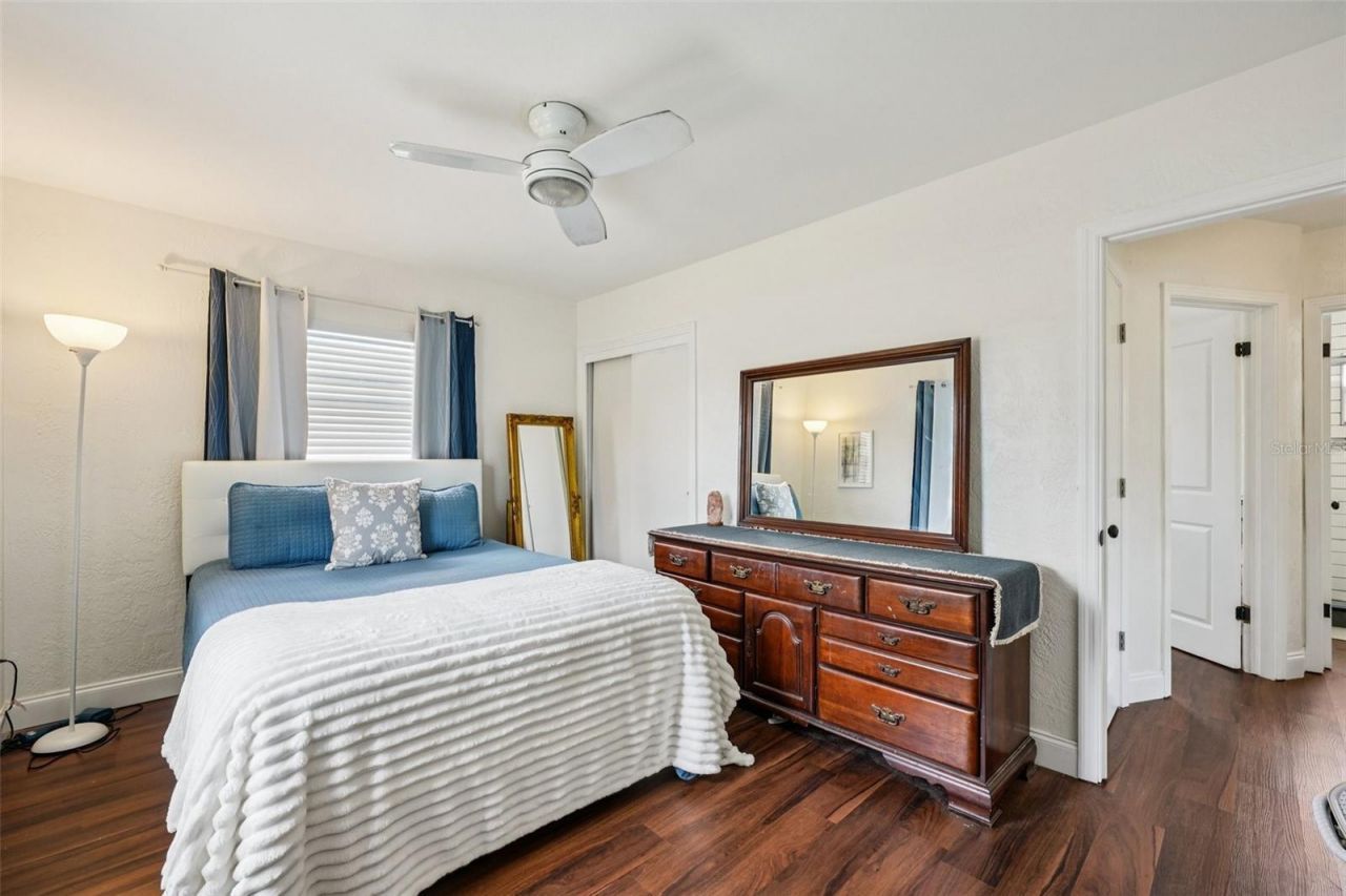 6527 3rd Avenue S, Saint Petersburg, FL 33707 Photo