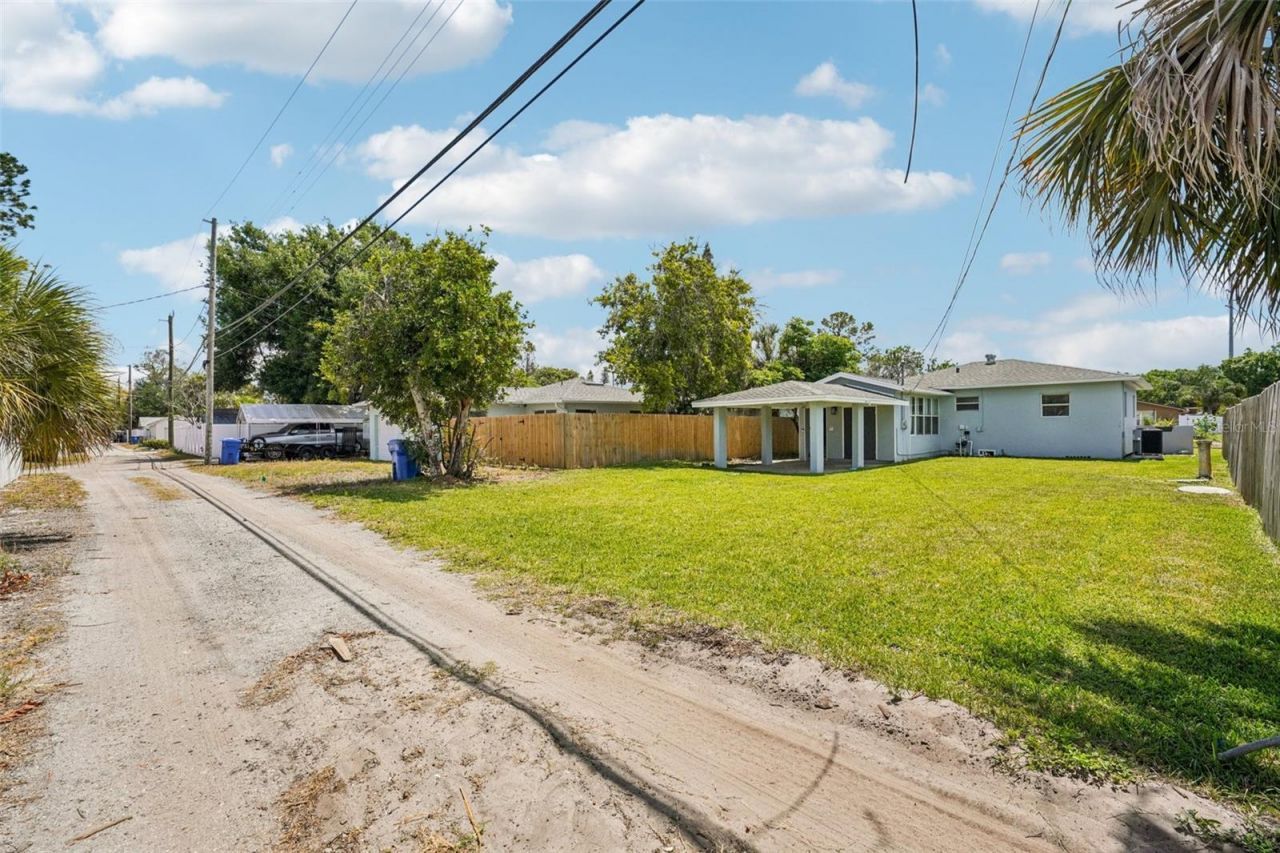 6527 3rd Avenue S, Saint Petersburg, FL 33707 Photo