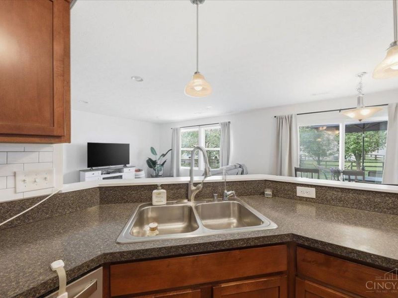 7827 Highbrook Drive, Maineville, OH 45039 Photo 14