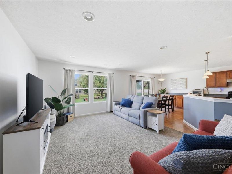 7827 Highbrook Drive, Maineville, OH 45039 Photo 8