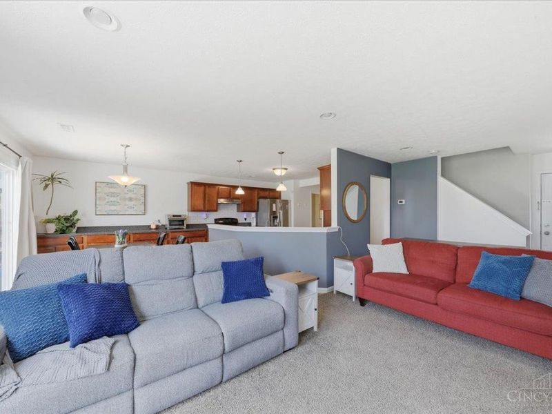 7827 Highbrook Drive, Maineville, OH 45039 Photo 9