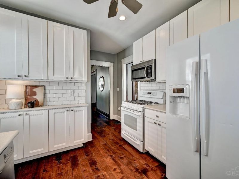 2853 Markbreit Avenue, Cincinnati, OH 45209 Photo 16