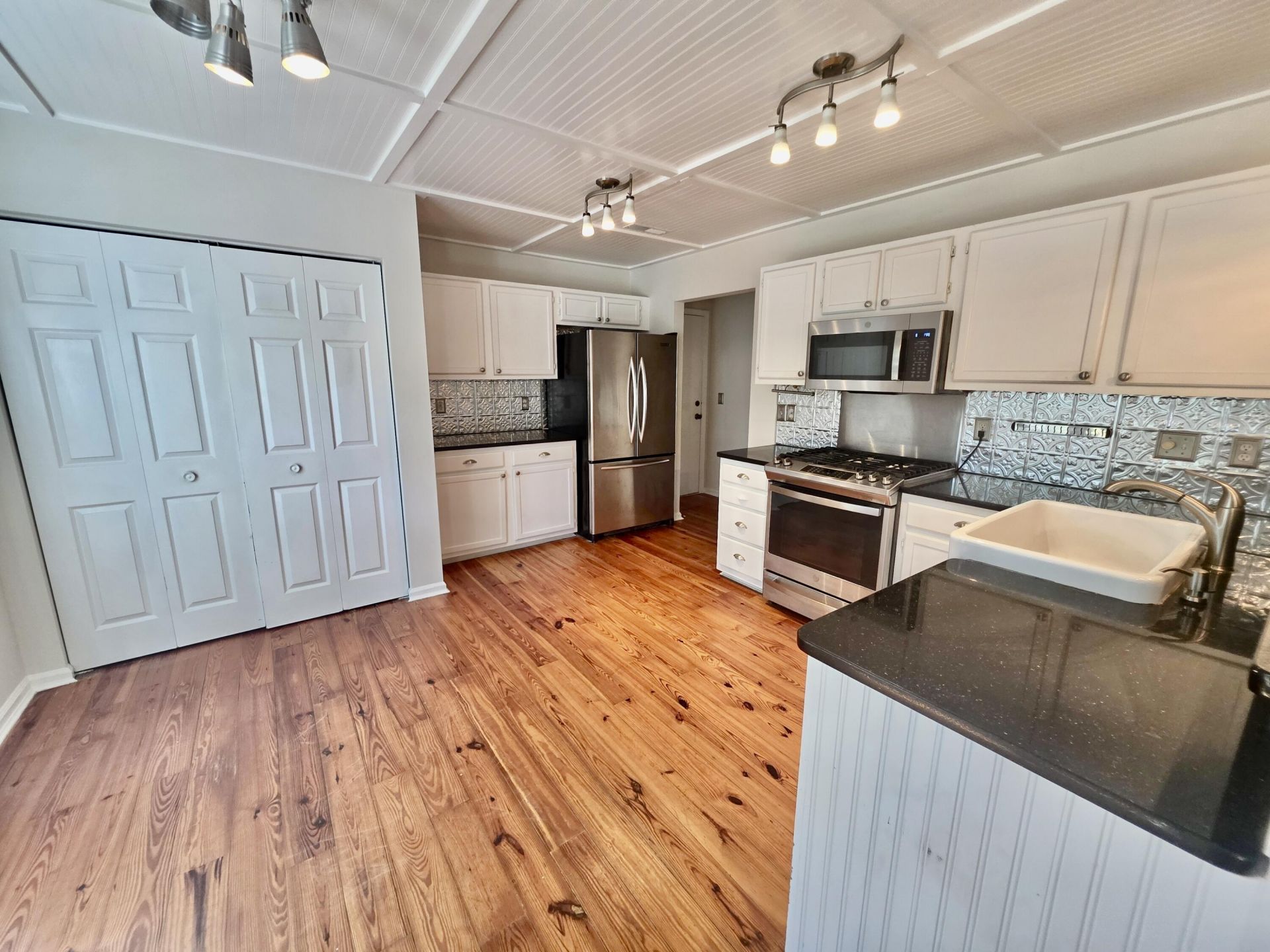 1500 Old Village Drive Photo 11