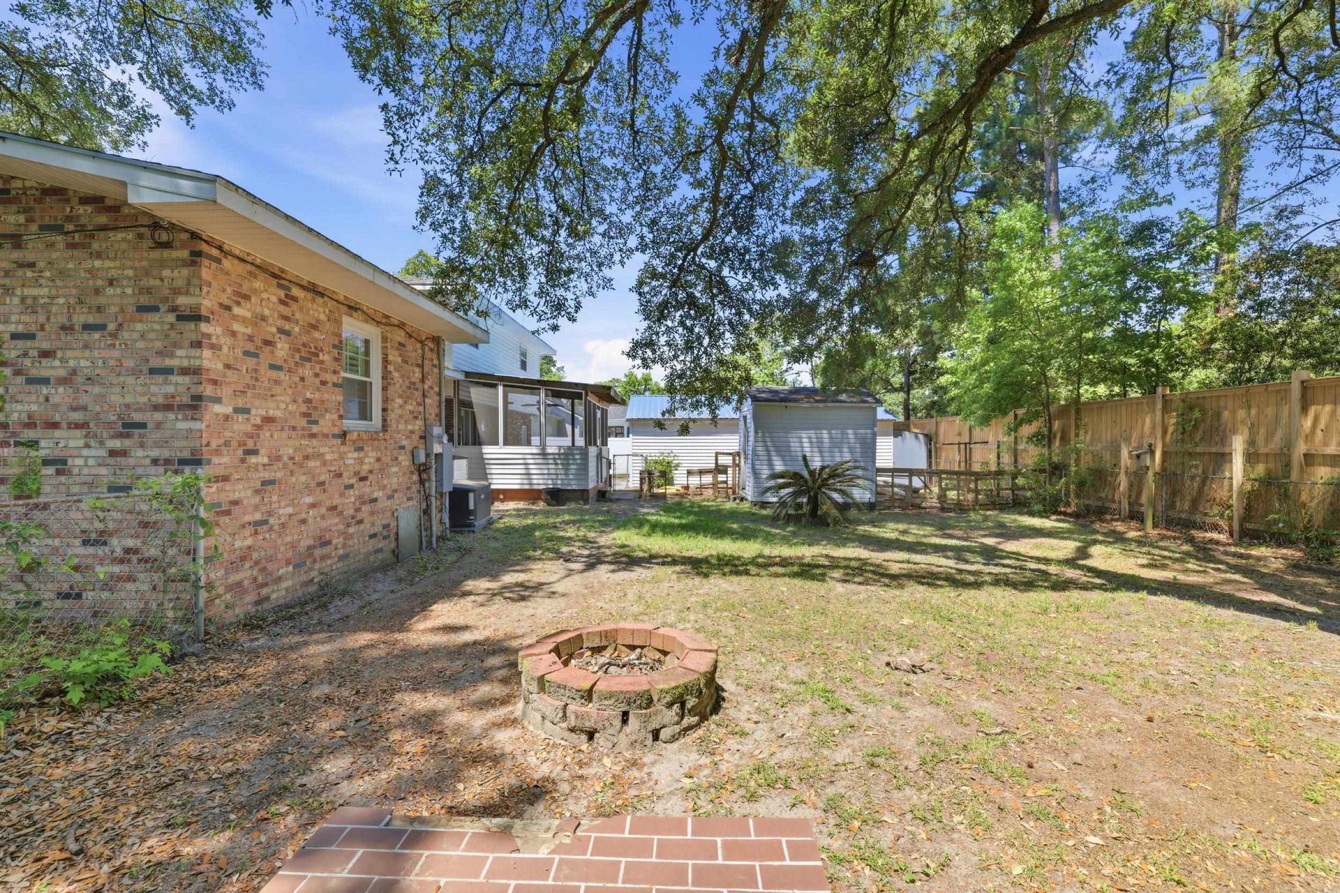 408 Rosemary St. Photo 36