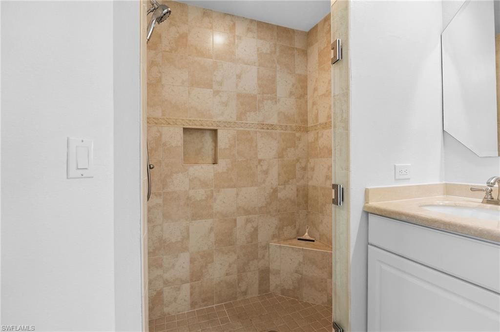 2335 Carrington Ct, Unit 104, Naples, FL 34109 Photo