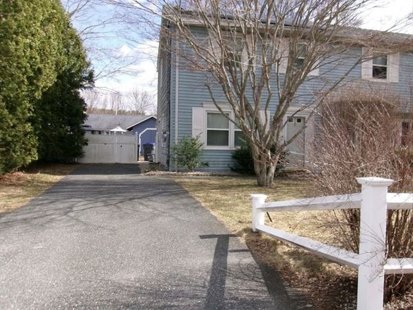 117 Saint Andre Dr, Uxbridge, MA 01569