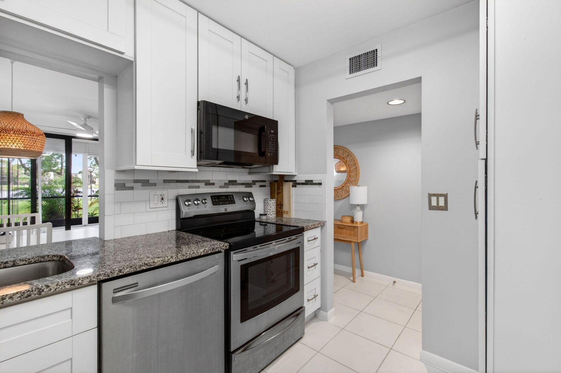 5280 Las Verdes Circle, Unit 112, Delray Beach, FL 33484 Photo