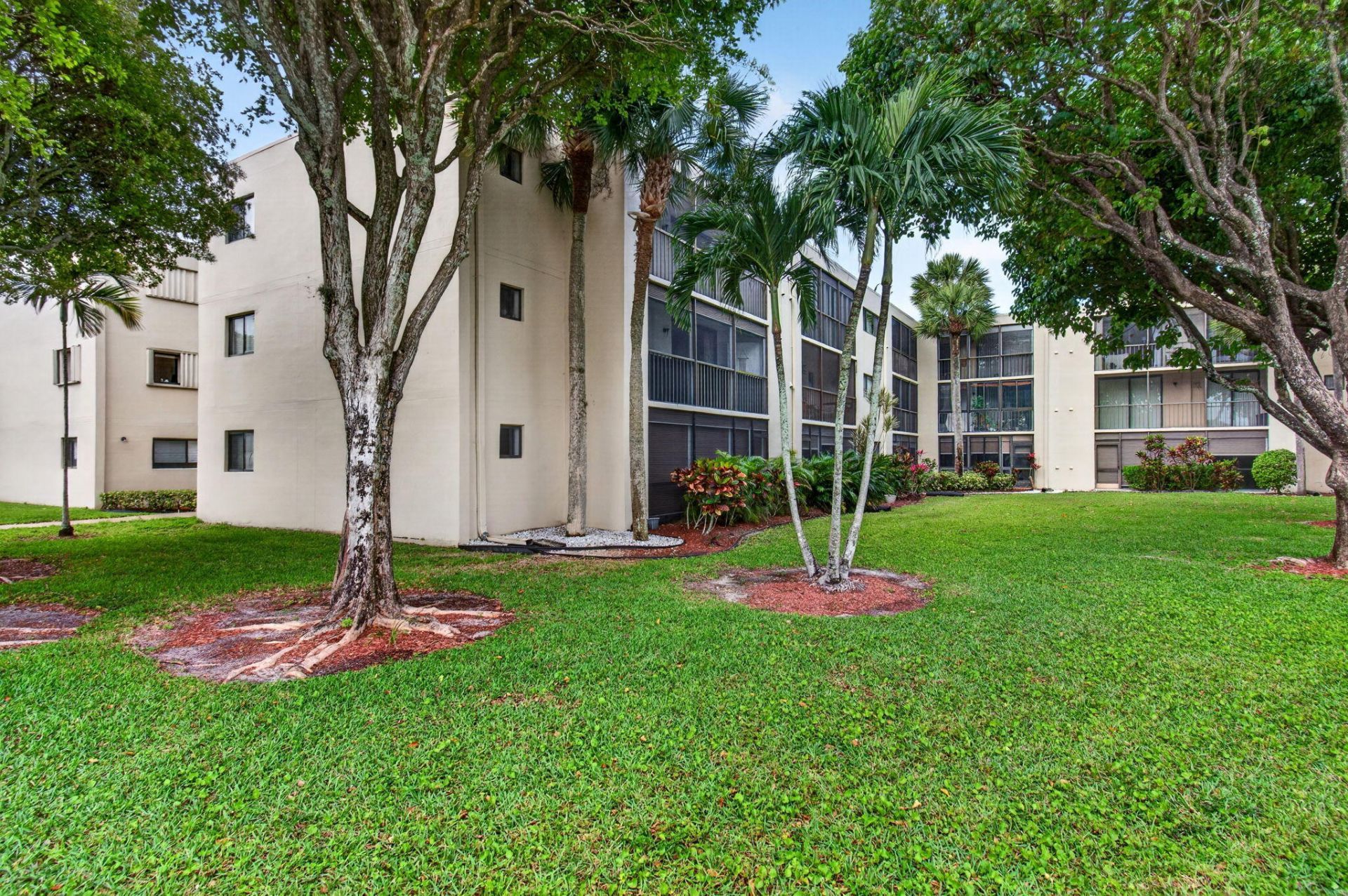 5280 Las Verdes Circle, Unit 112, Delray Beach, FL 33484 Photo