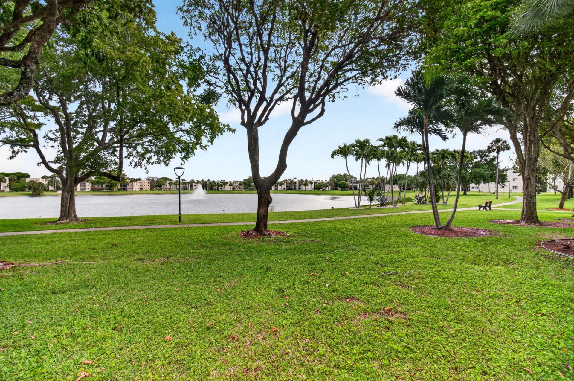 5280 Las Verdes Circle, Unit 112, Delray Beach, FL 33484 Photo