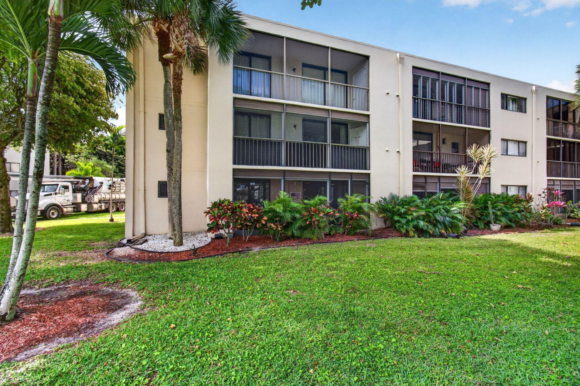 5280 Las Verdes Circle, Unit 112, Delray Beach, FL 33484 Photo