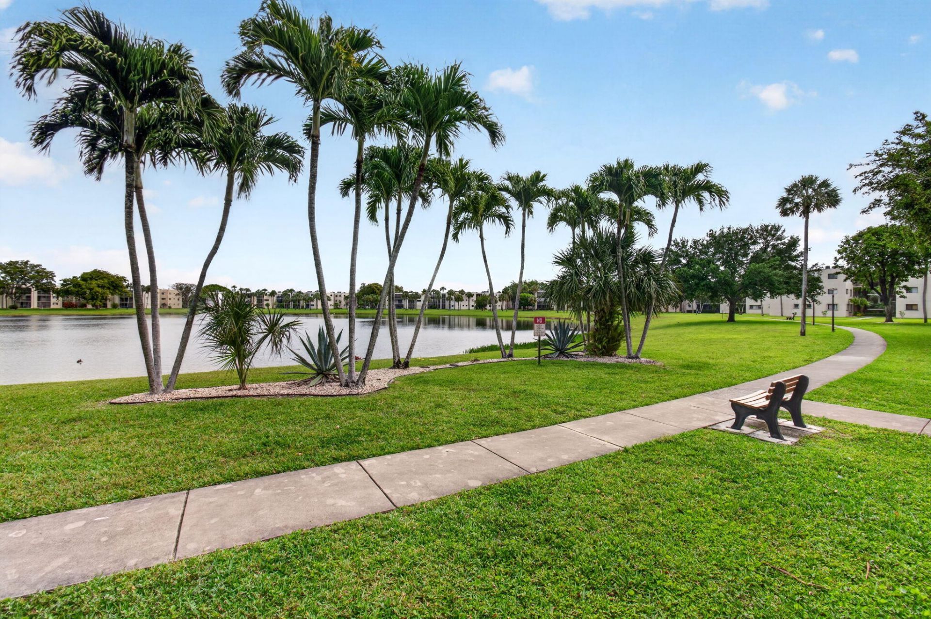 5280 Las Verdes Circle, Unit 112, Delray Beach, FL 33484 Photo