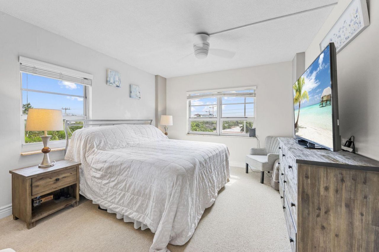 1831 NE 38th Street, Unit 410, Oakland Park, FL 33308 Photo