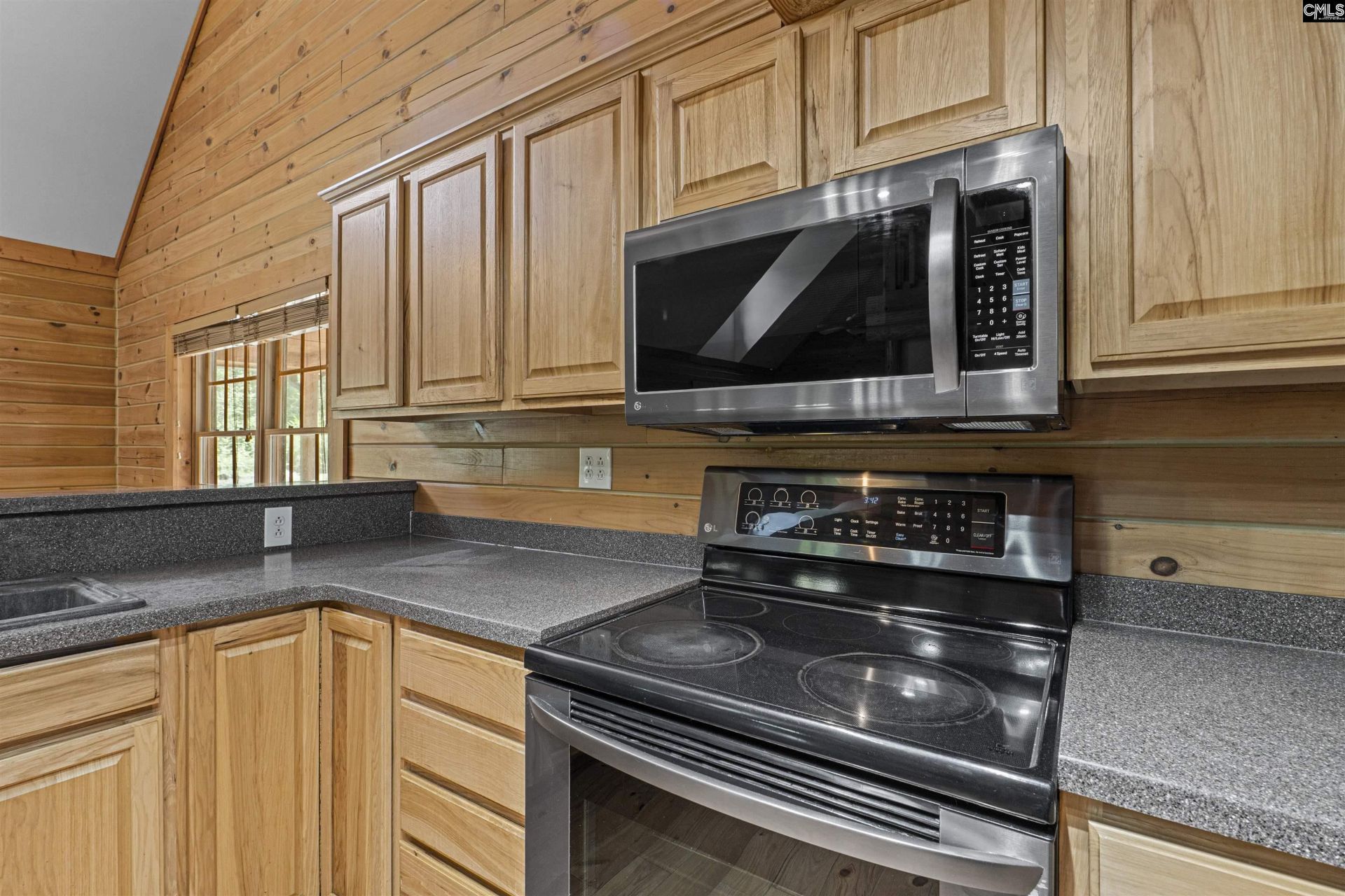 2719 Wildflower Road  Photo 10