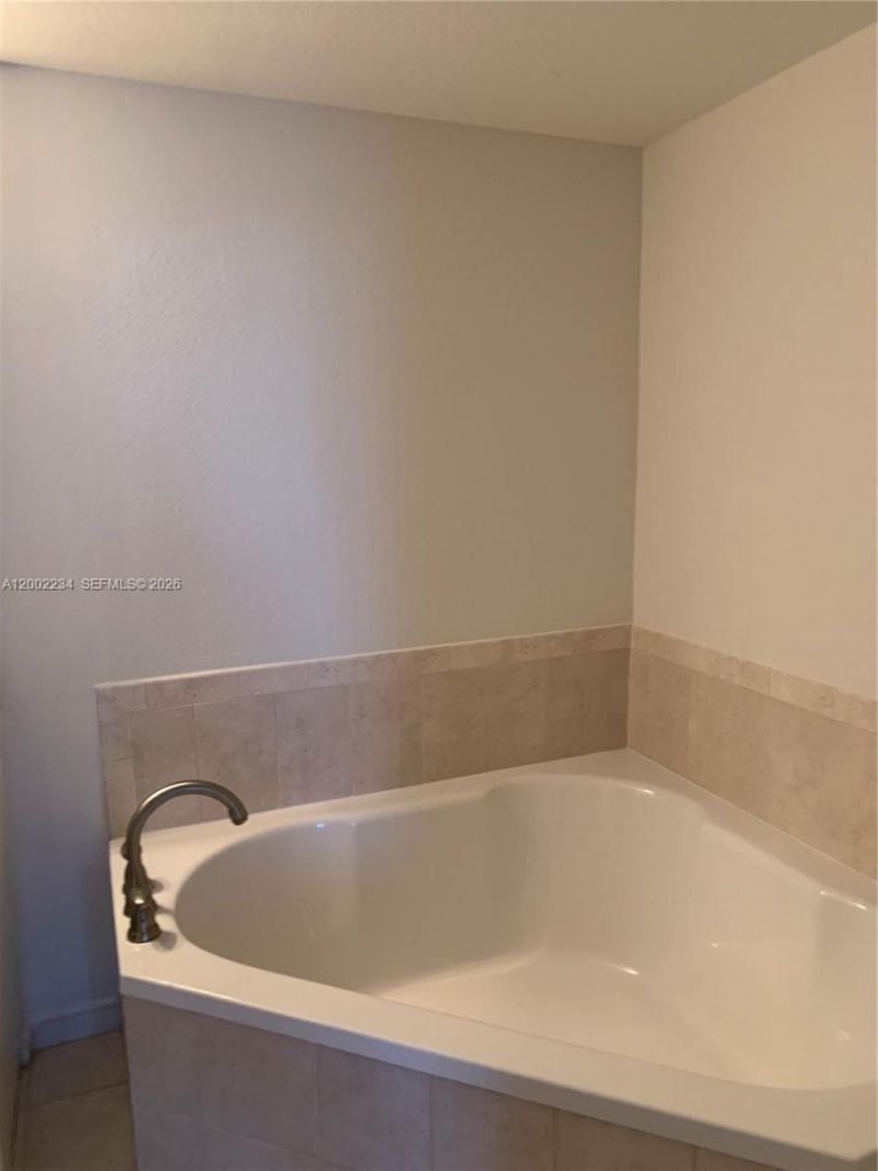 1830 Radius Dr, Unit 407, Hollywood, FL 33020 Photo