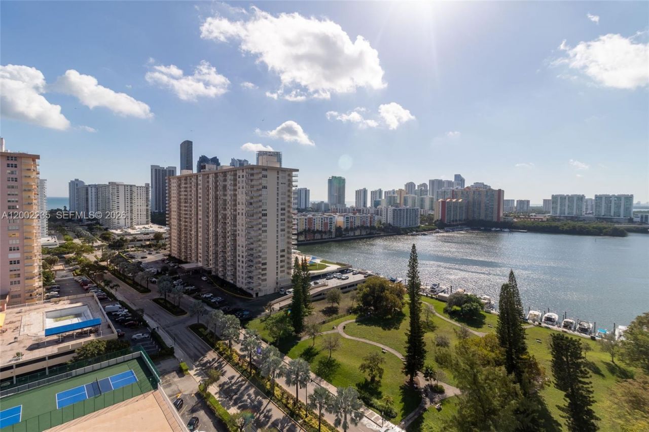 301 174th St, Unit 1912, Sunny Isles Beach, FL 33160 Photo