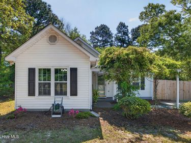 315 Tangle Oaks Court SE, Leland, NC 28451
