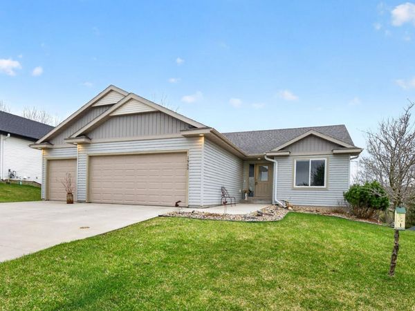 1960 Pioneer Lane, Zumbrota, MN 55992