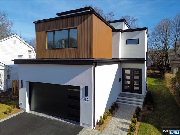 44 George Street, TENAFLY, NJ 07670