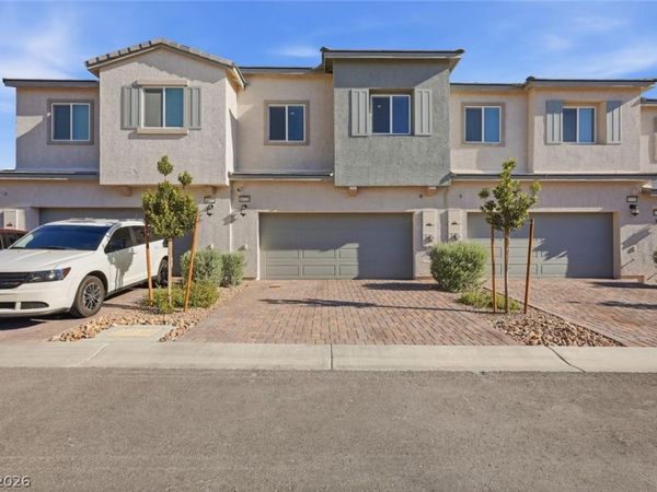 10720 Norfolk View Court , Las Vegas, NV 89166
