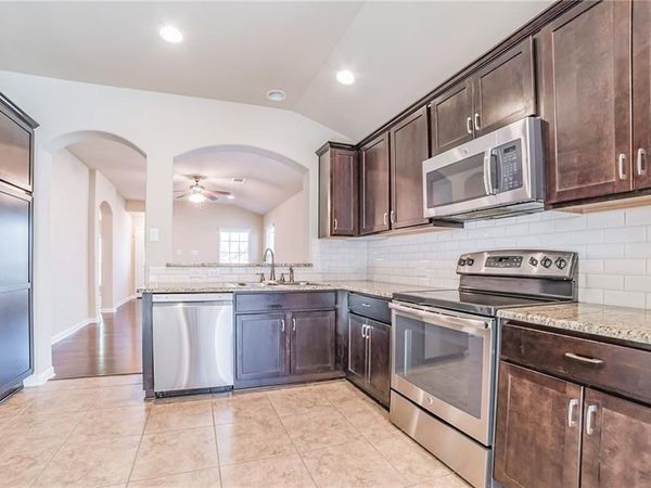 904 Lost Pines LN , Cedar Park, TX 78613