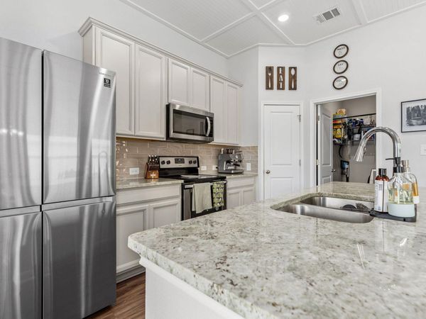 105 Balsam ST, Hutto, TX 78634
