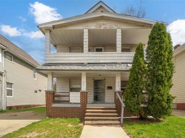 817 Alhambra Road , Cleveland, OH 44110