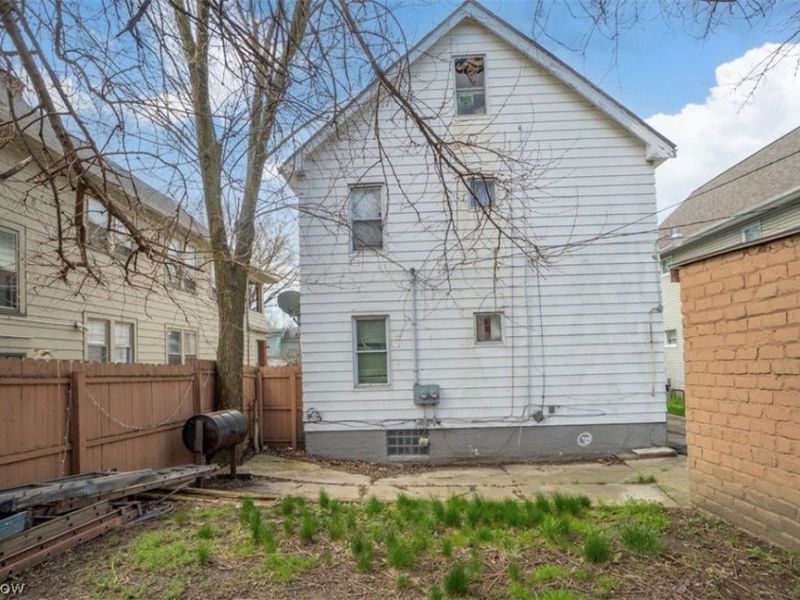 817 Alhambra Road , Cleveland, OH 44110 Photo 4