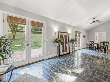 12 Lanier Drive, Chapel Hill, NC 27517