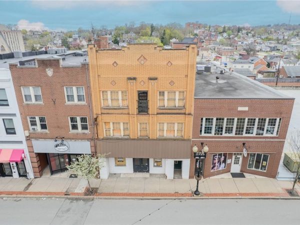 128-130 S Pennsylvania Rd , Greensburg, PA 15601