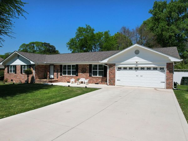 7011 Leslie Dell Lane, Chattanooga, TN 37421