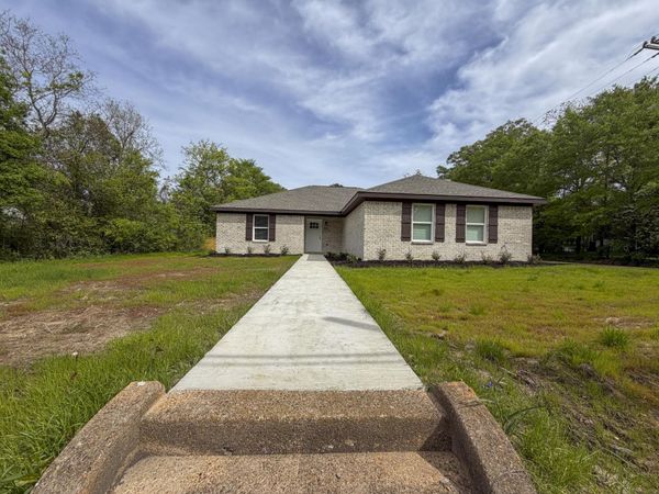 205 Jefferson, West Point, MS 39773