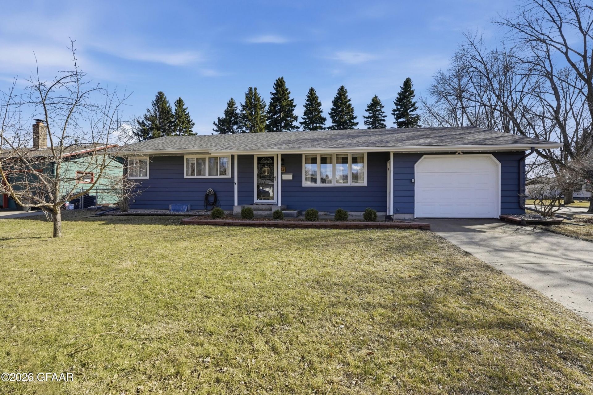 915 28TH Avenue S primary photo