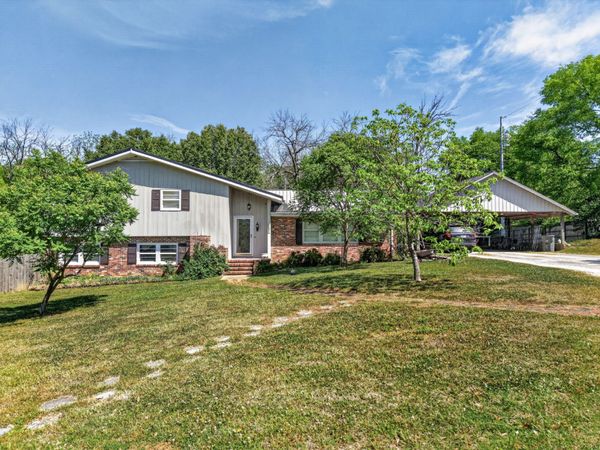 1601 Swanson Blvd , Fayetteville, TN 37334