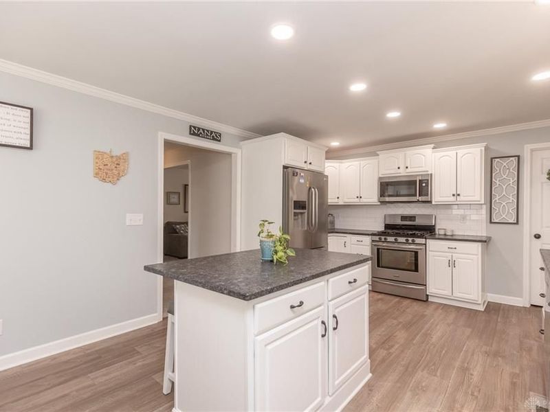 6889 Jonetta Street, Huber Heights, OH 45424 Photo 18