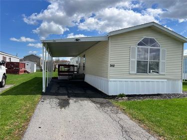 352 MATTHEW DR , Clinton, NY 13313