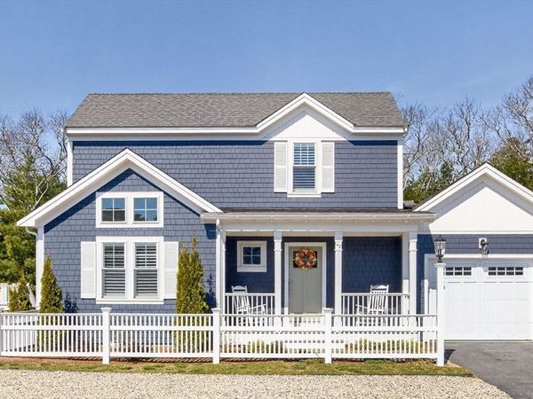 42 Cobblestone Cir, Mashpee, MA 02649