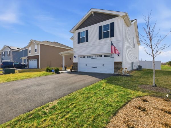 117 Fieldcrest Avenue , Hampshire, IL 60140