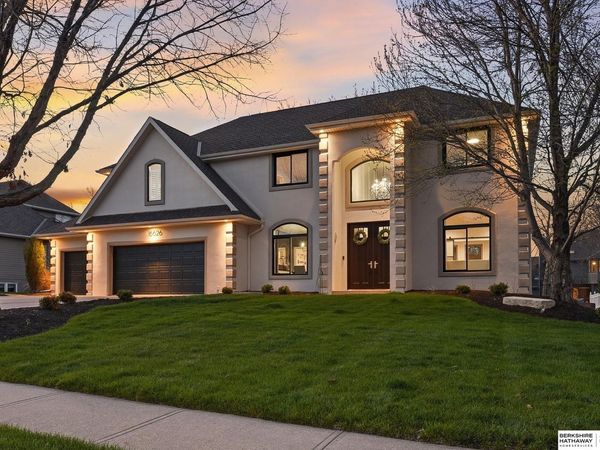 16626 Jones Street , Omaha, NE 68118