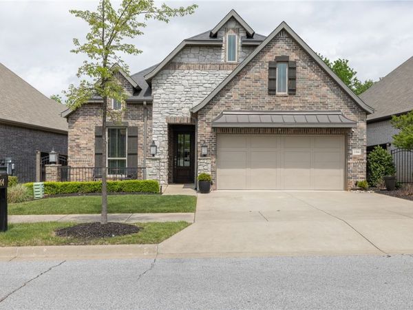 1364 E Charlee Street, Fayetteville, AR 72703