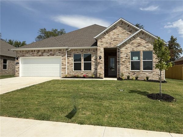 5262 Annika Avenue, Springdale, AR 72762