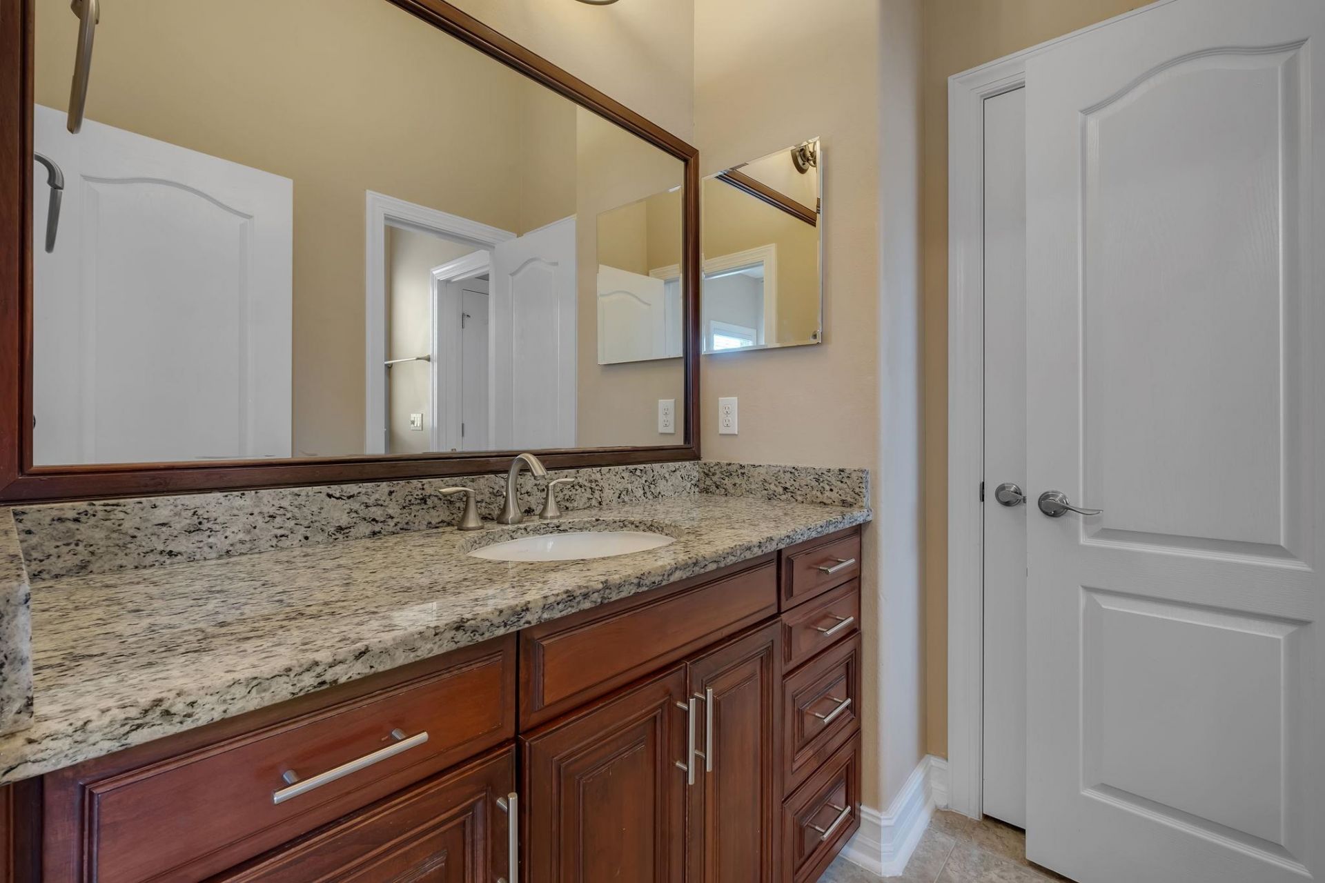 5755 Farnsworth Drive, Tallahassee, FL 32312 Photo