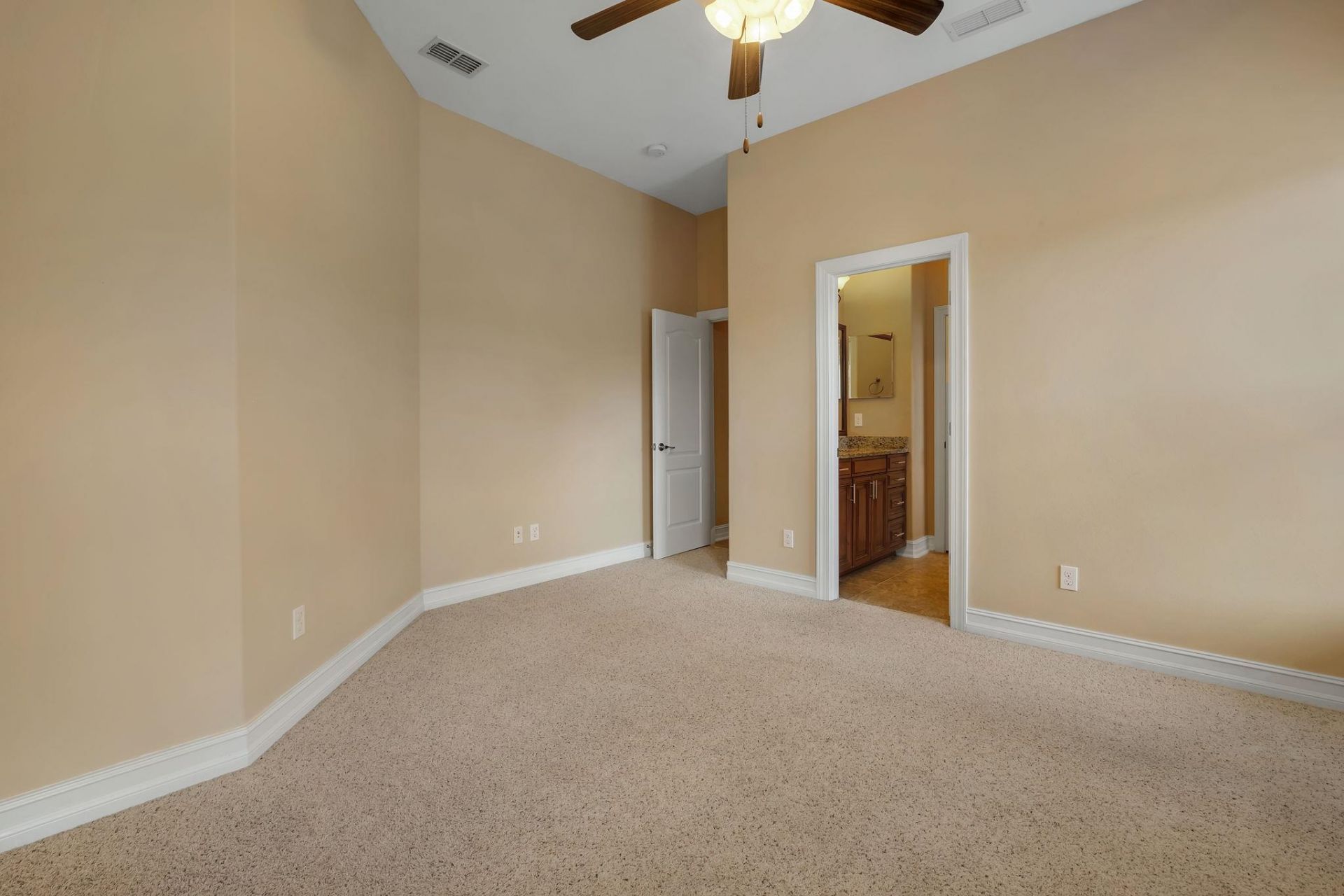 5755 Farnsworth Drive, Tallahassee, FL 32312 Photo