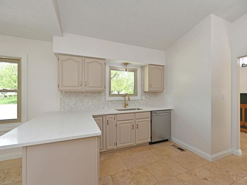 4015 Margate Drive, Beavercreek, OH 45430 Photo 8